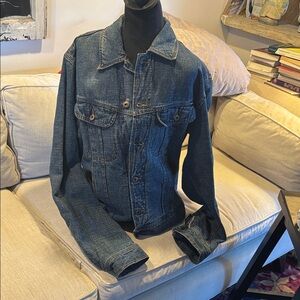 Wonderful Vintage Dolce & Gabbana jean jacket in perfect condition.  Marked XL,